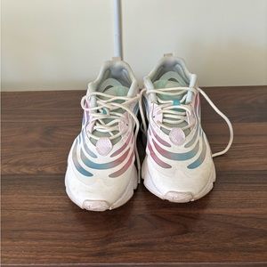 Nike Sneaker Size 7.0